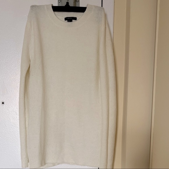 Sold !! Free With Purchase.Sweater in size small - Picture 4 of 4